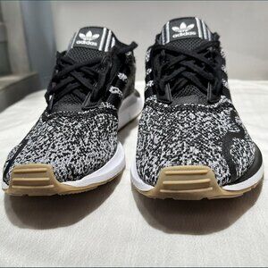 Adidas Swift Run Men's shoe, size 10 1/2, cookies and cream